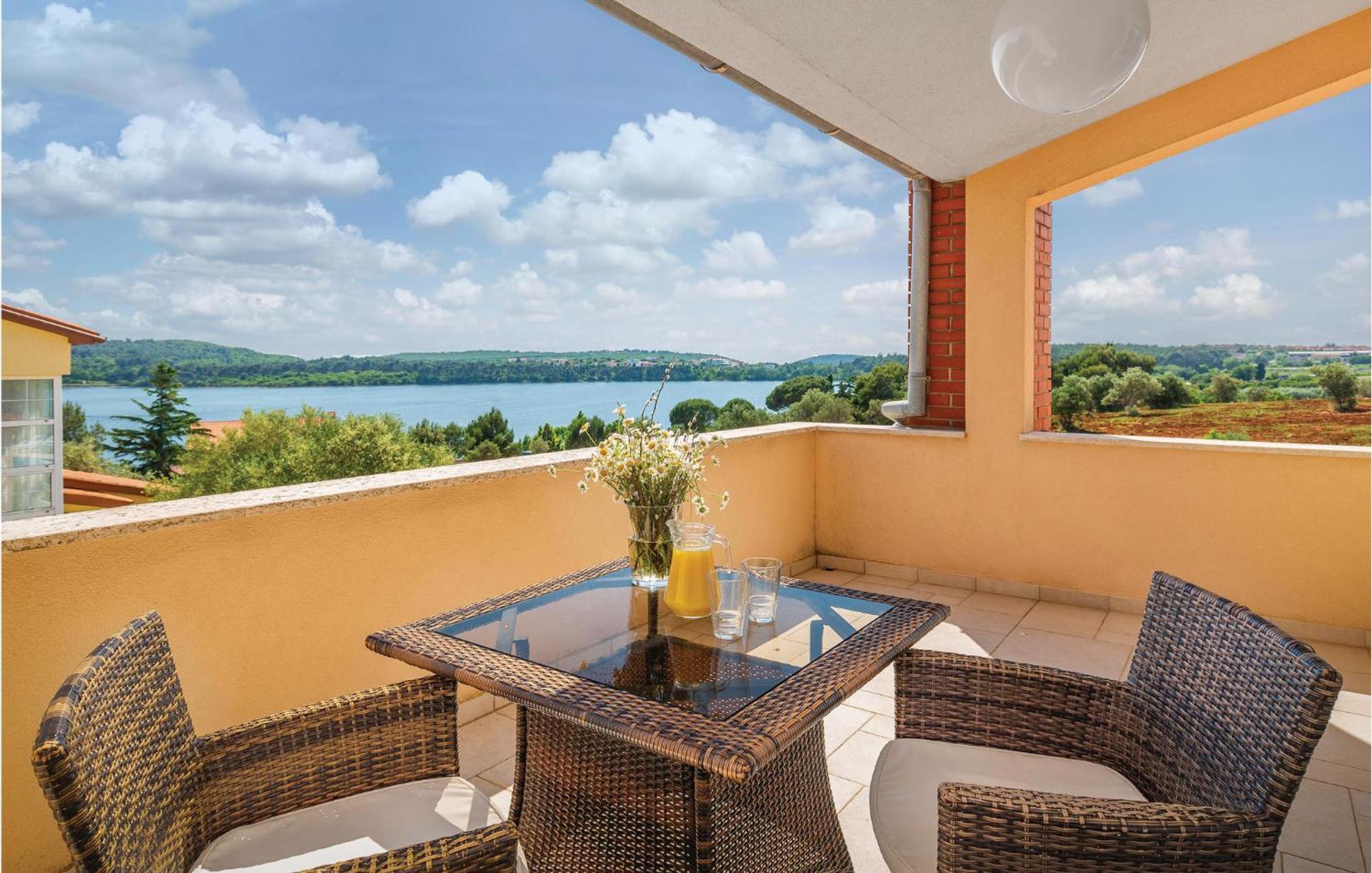 Vikendica Beautiful Home In Pula With House Sea View Pula
