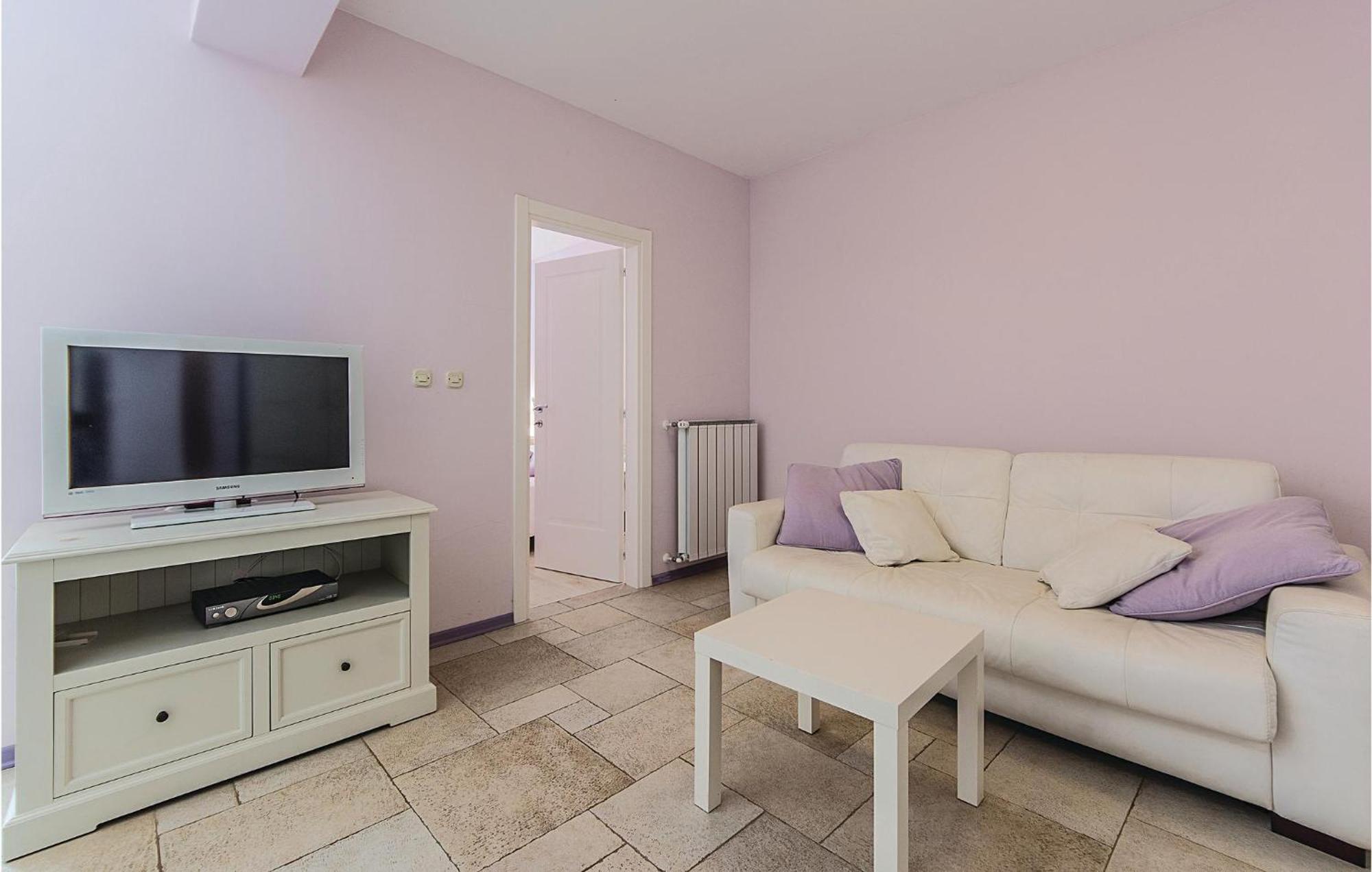 Beautiful Home In Pula With House Sea View *
